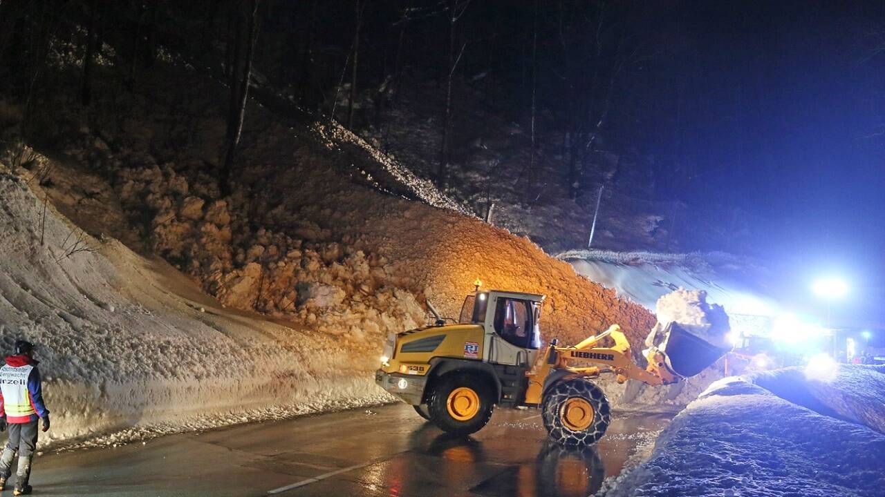 Nassschneelawine bei Schneizlreuth. 