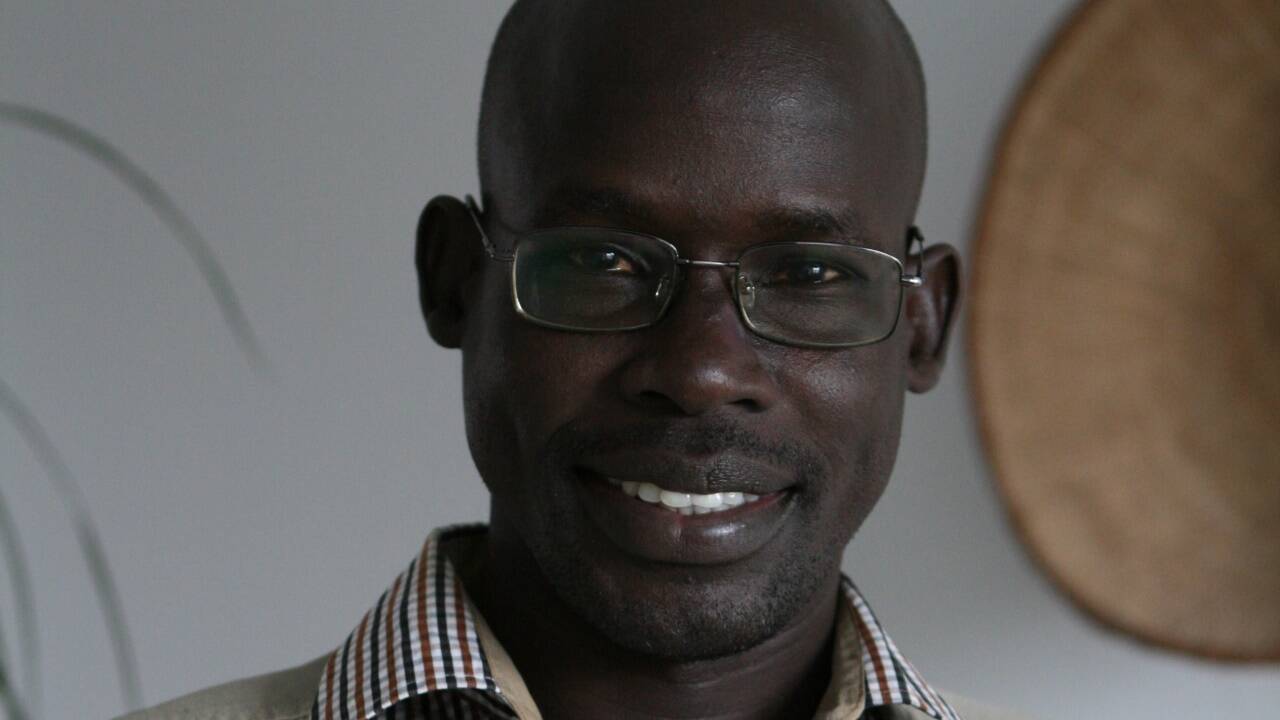 Angelo Mathuch versucht Kindersoldaten zu reintegrieren. Angelo Mathuch versucht Kindersoldaten zu reintegrieren.