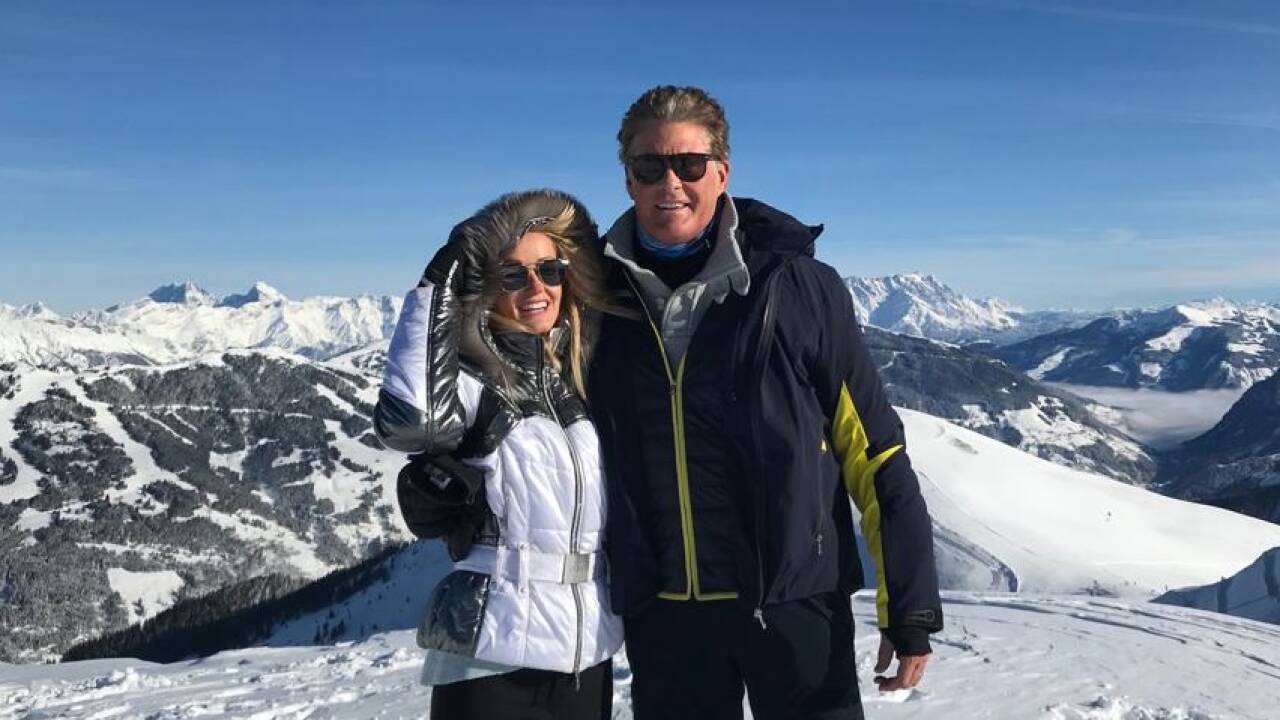 Traumwinterwetter am Mittwoch im Glemmtal: Hayley und David Hasselhoff.  