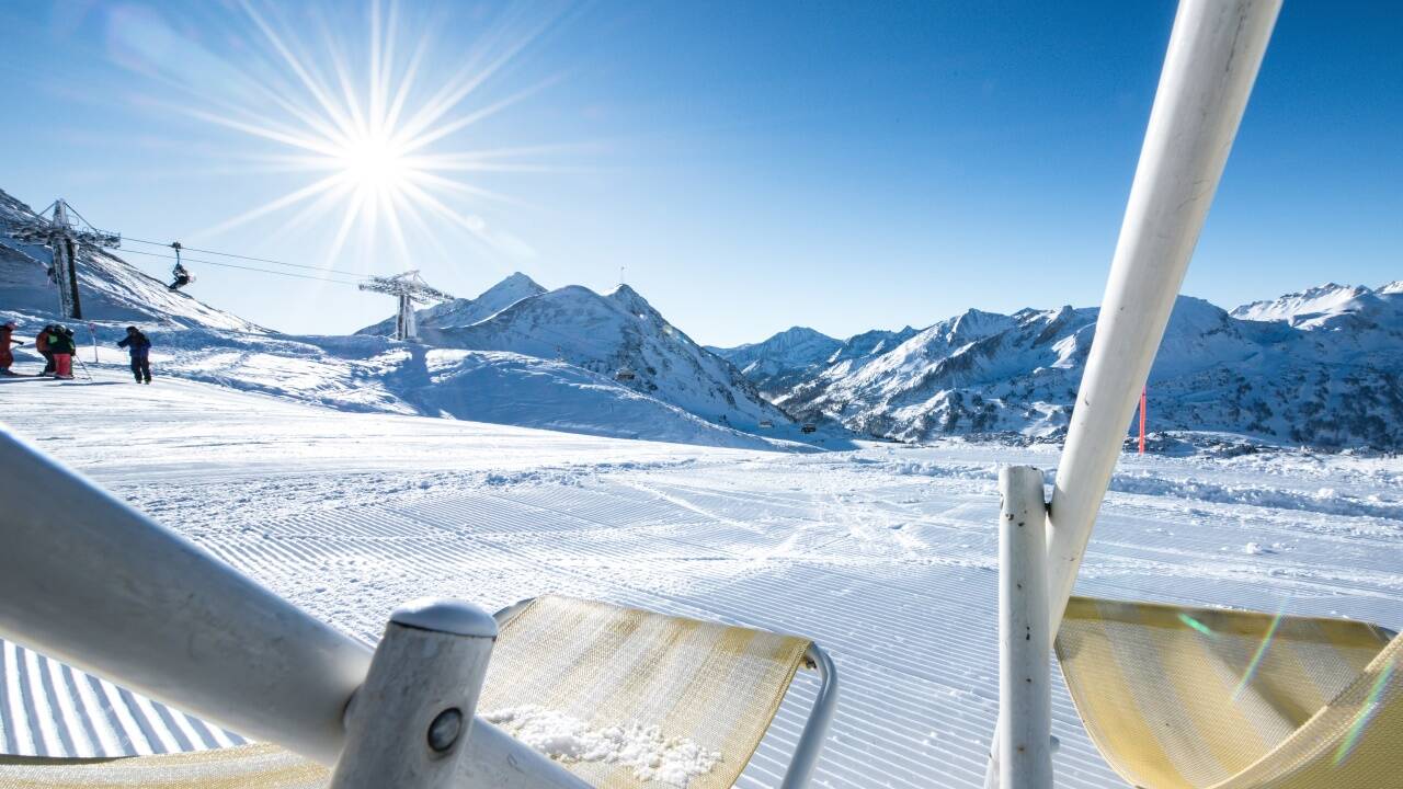 Auf eine solche Kulisse haben die Skifahrer lange gewartet. Impressionen aus Obertauern vom Mittwoch. Auf eine solche Kulisse haben die Skifahrer lange gewartet. Impressionen aus Obertauern vom Mittwoch.
