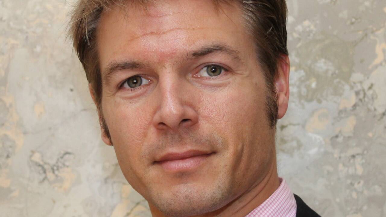 <Schriftwechsel14><strong>Clemens Wallner</strong> studierte Wirtschaftswissenschaften in Harvard und ist wirtschaftspolitischer Koordinator der Österreichischen Industriellenvereinigung (IV)</Schriftwechsel14>.  