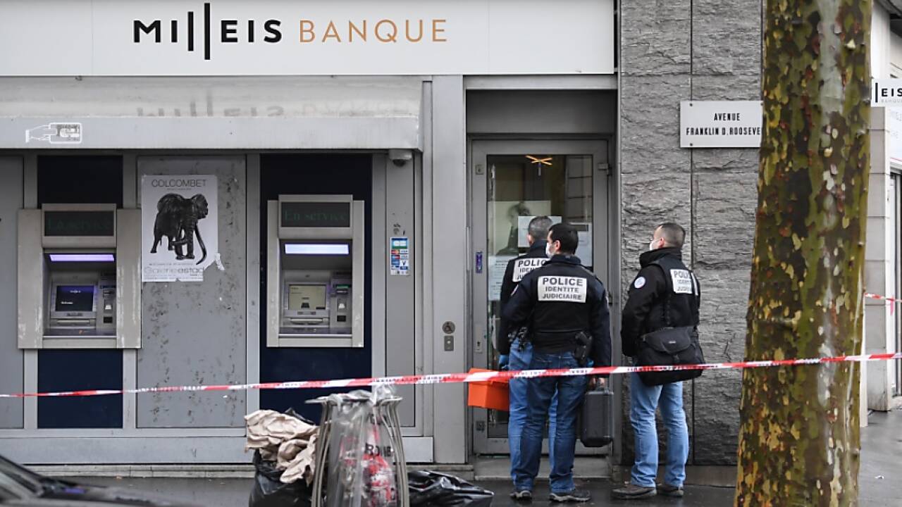 Die Filiale einer Luxus-Bank wurde überfallen 