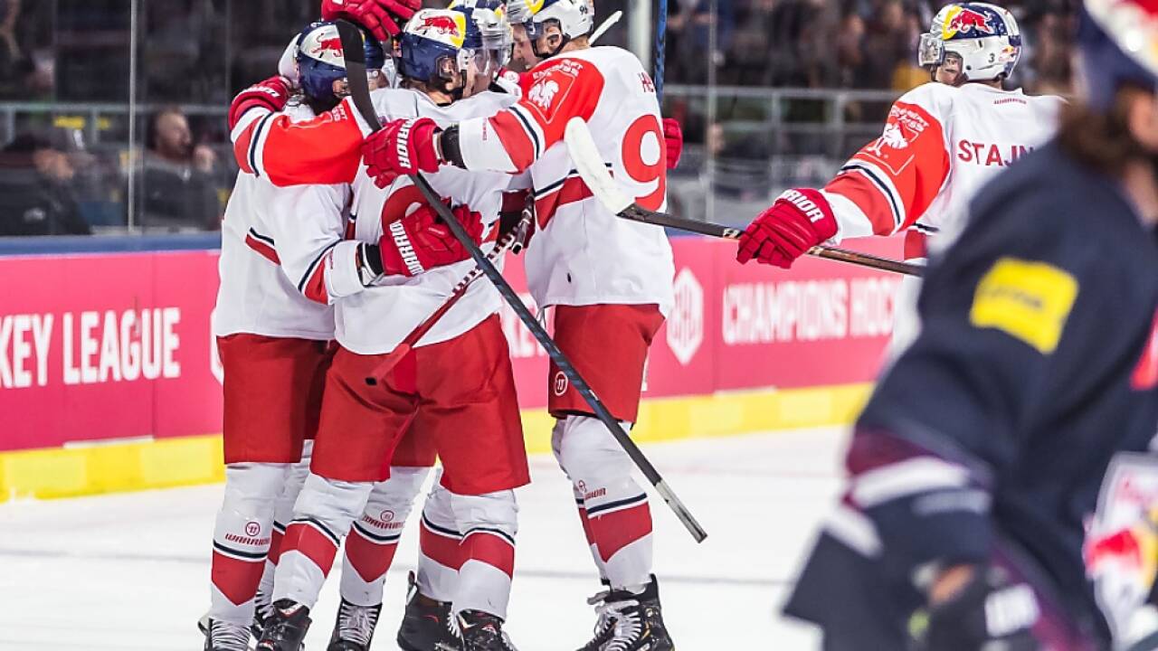 Red Bull Salzburg feierte einen Sieg  Red Bull Salzburg feierte einen Sieg