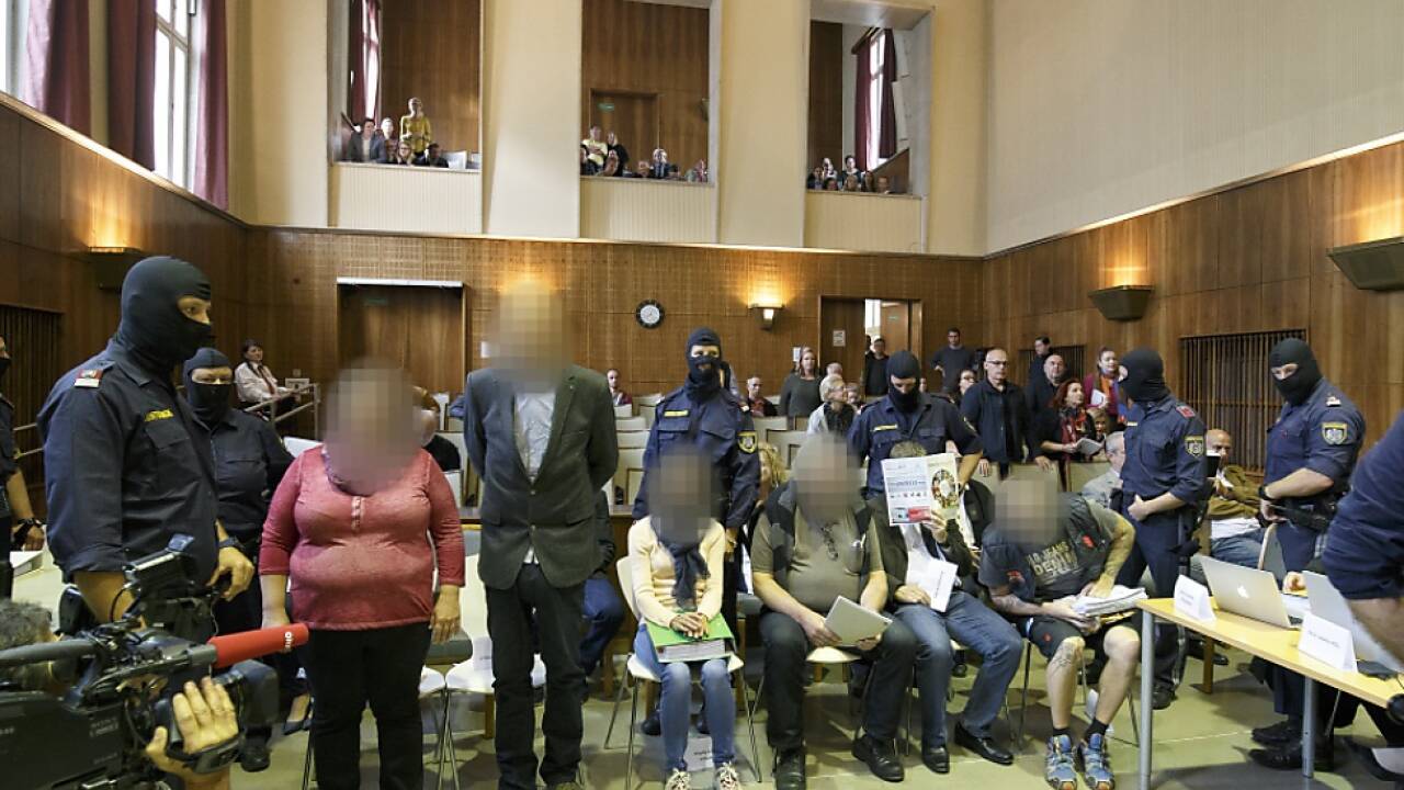 14 Mitglieder des 'Staatenbund Österreich' sind angeklagt 