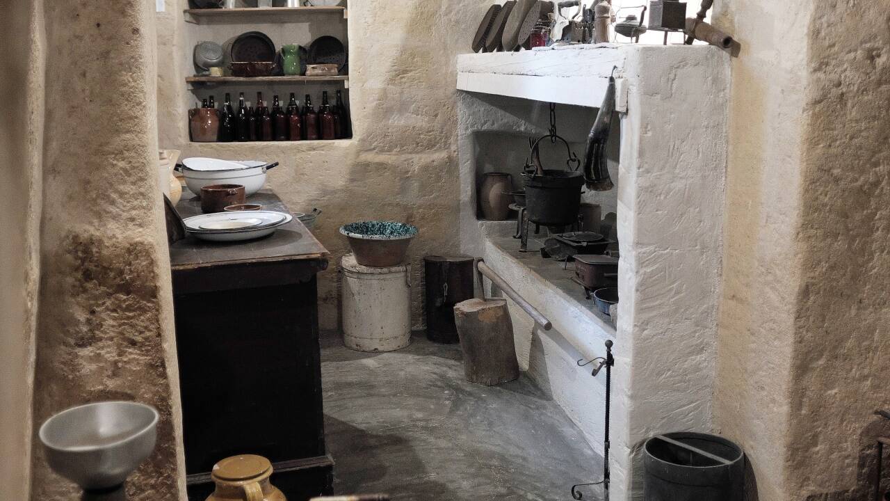 Küche einer Sassi-Wohnung.  