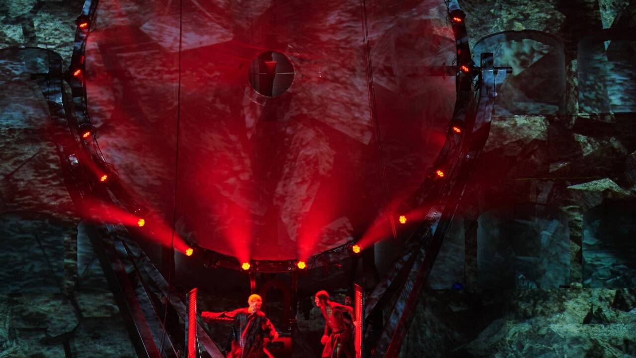 „T.H.A.M.O.S“ spielt in der ägyptischen Sonnenstadt Heliopolis. 