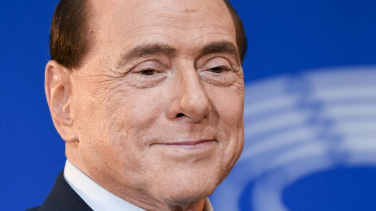 Silvio Berlusconi regierte mit Neofaschisten.  