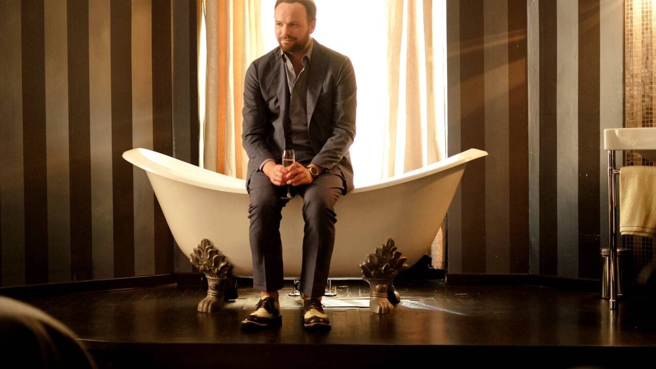 Bilder zum Film „Love Machine“. Bilder zum Film „Love Machine“.