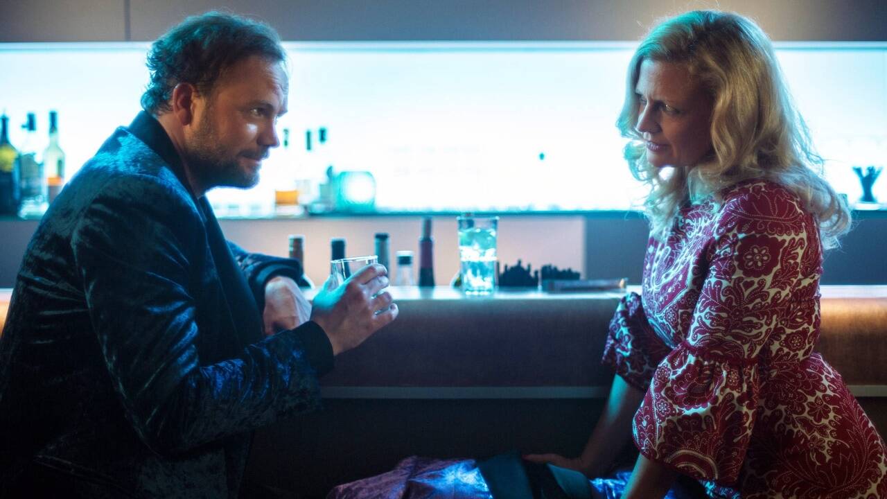 Bilder zum Film „Love Machine“. Bilder zum Film „Love Machine“.