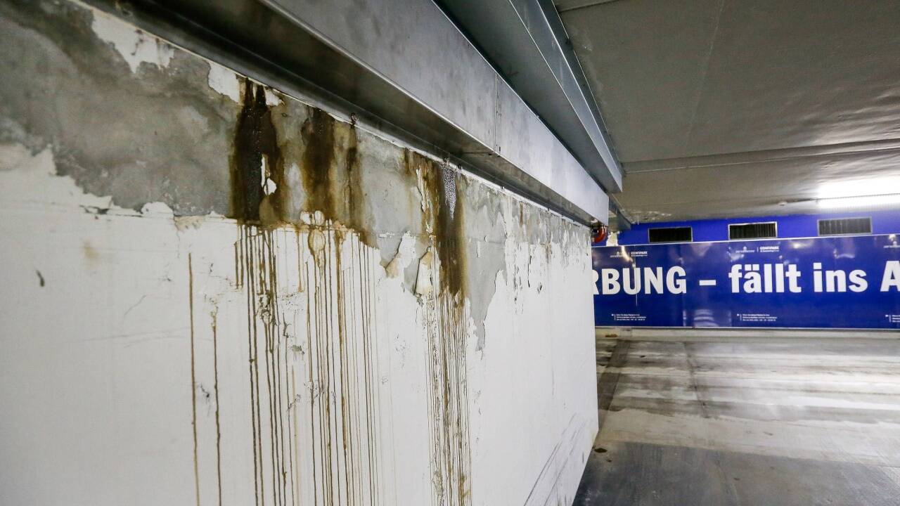 Der Zustand der Mirabellgarage ist in Diskussion. Der Zustand der Mirabellgarage ist in Diskussion.