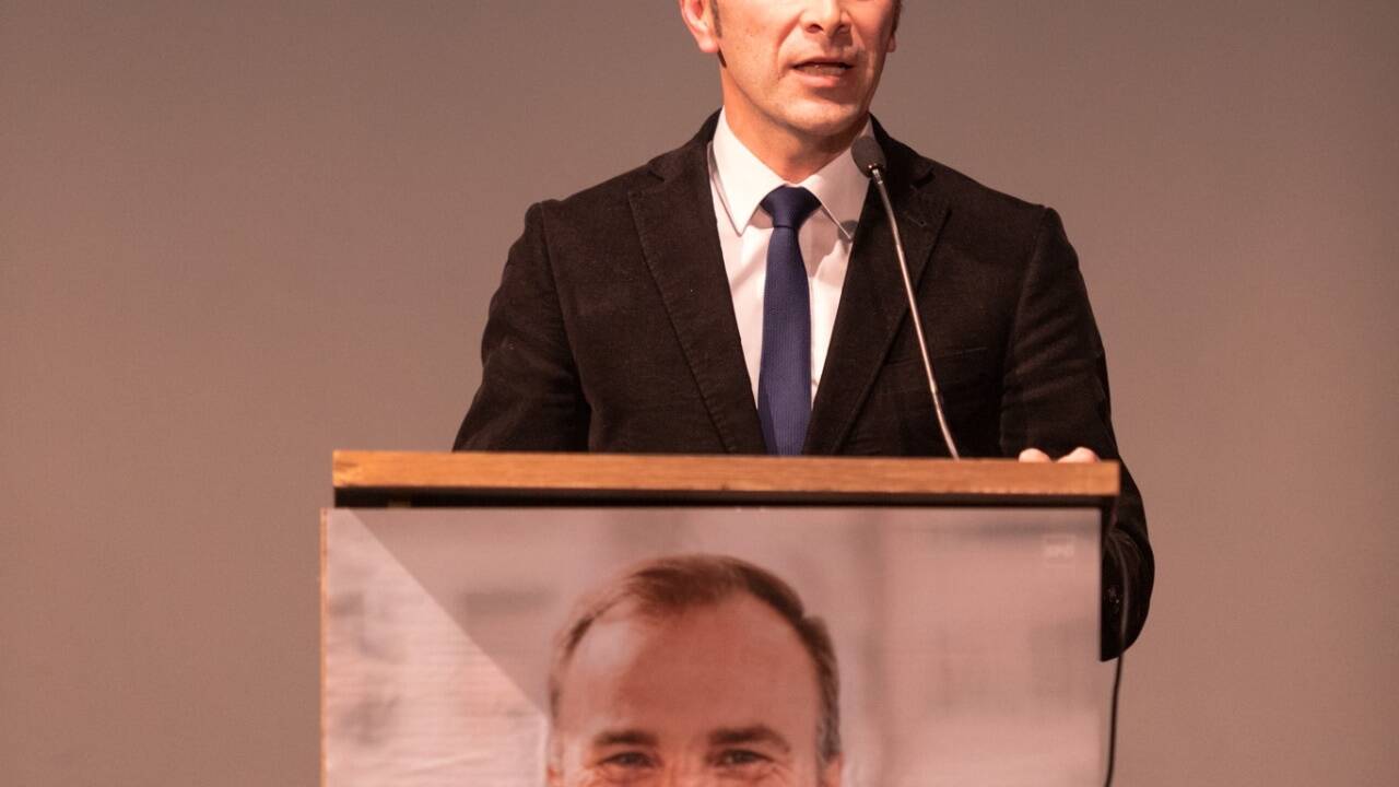 SPÖ-Spitzenkandidat Bernhard Auinger beim Wahlkampfauftakt am Mittwochabend. SPÖ-Spitzenkandidat Bernhard Auinger beim Wahlkampfauftakt am Mittwochabend.