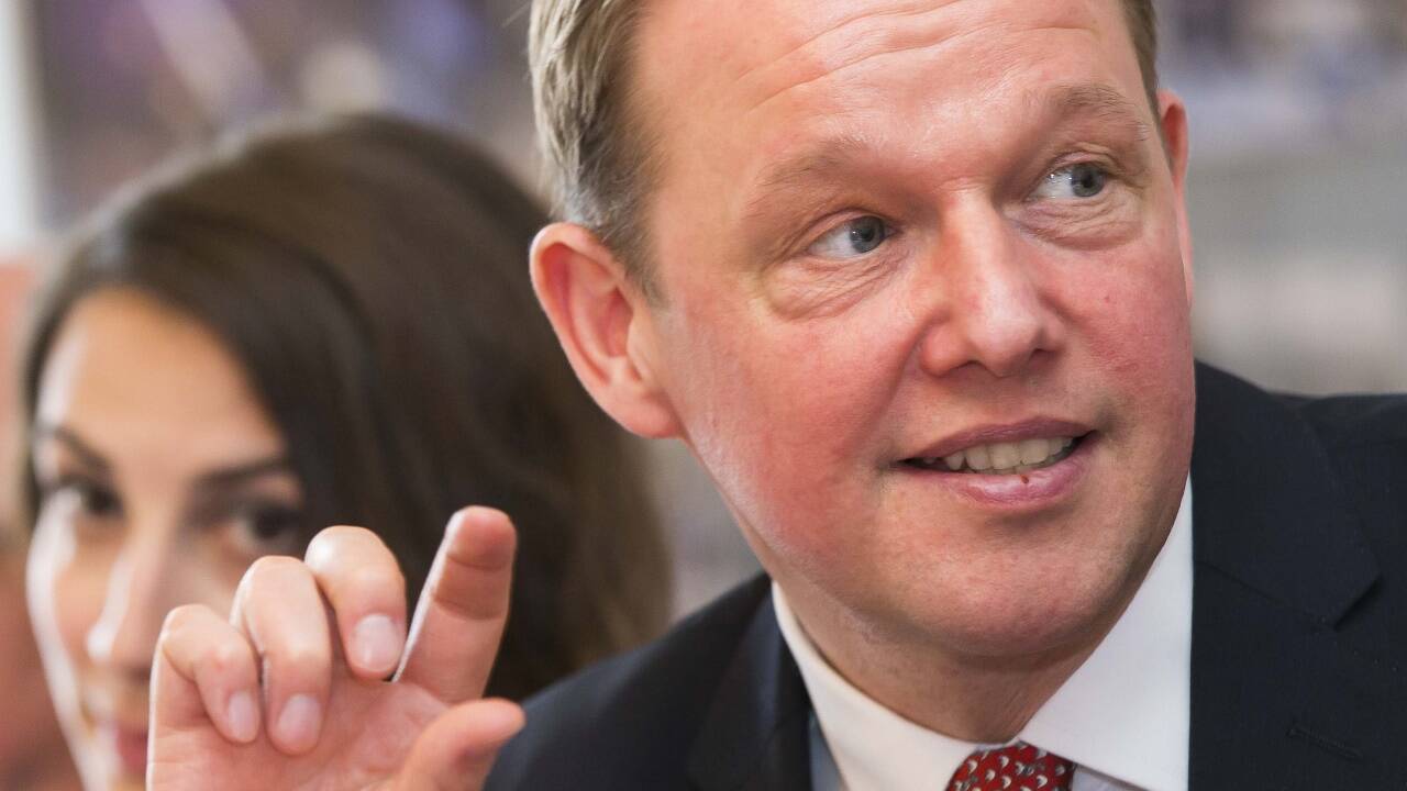 Bleibt doch in Salzburg: Landestheater-Intendant Carl Philip von Maldeghem.  Bleibt doch in Salzburg: Landestheater-Intendant Carl Philip von Maldeghem.