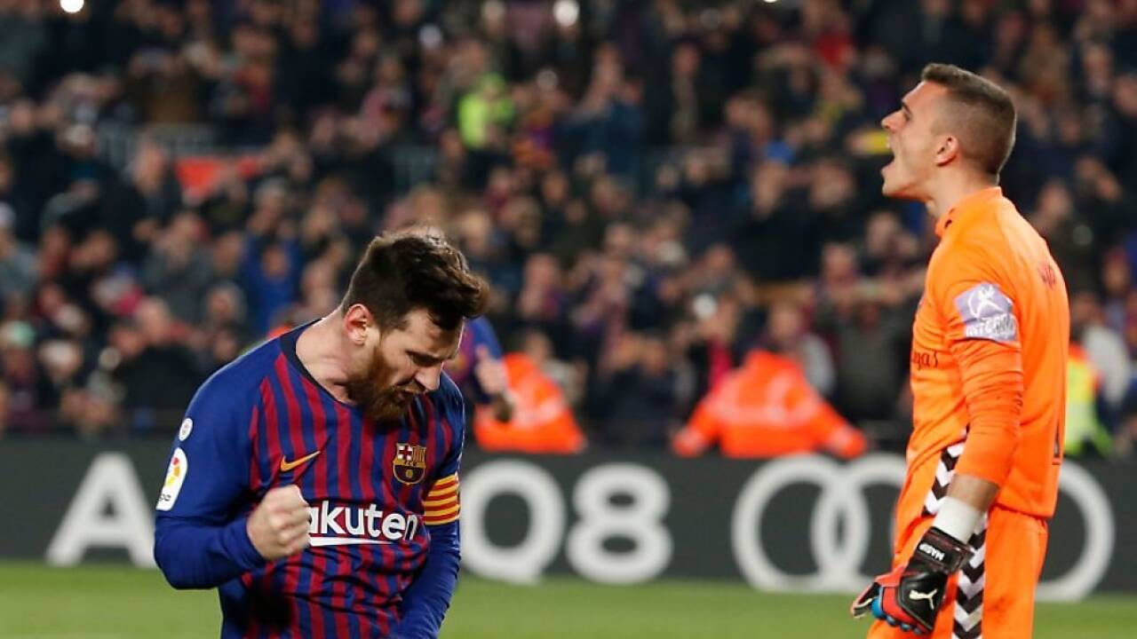 Lionel Messi jubelt nach Elfertor gegen Valladolids Jordi Masip Lionel Messi jubelt nach Elfertor gegen Valladolids Jordi Masip