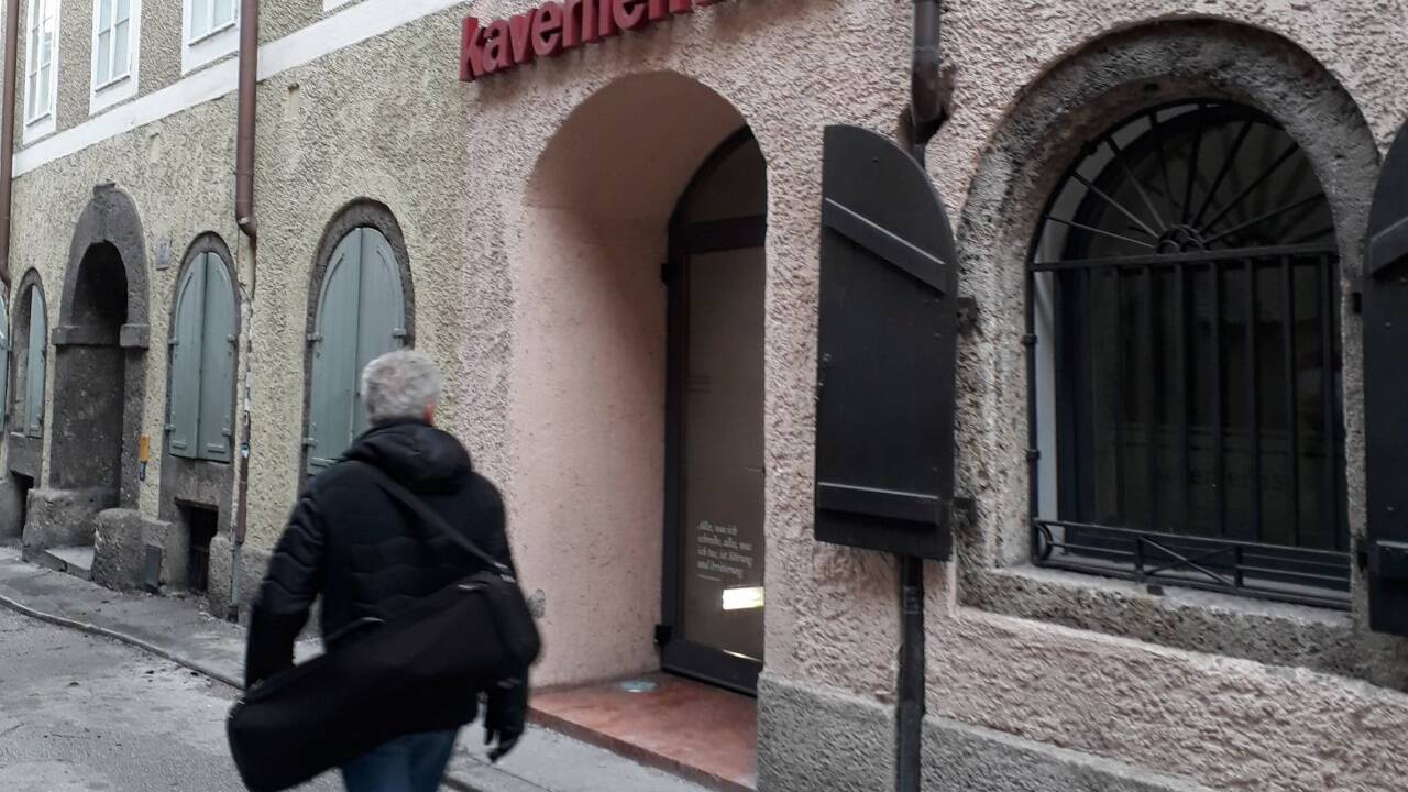 Hinter diesem unscheinbaren Eingang in der Gstättengasse verbergen sich die Kavernen 1595.  