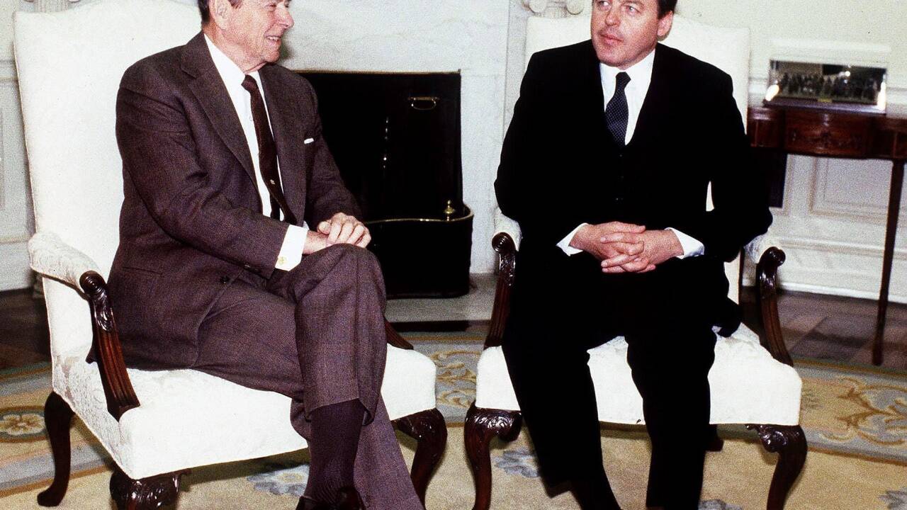 1987 führt die Waldheimaffäre zu Spannungen. Bundeskanzler Franz Vranitzky reist ins Weiße Haus zu Ronald Reagan. 