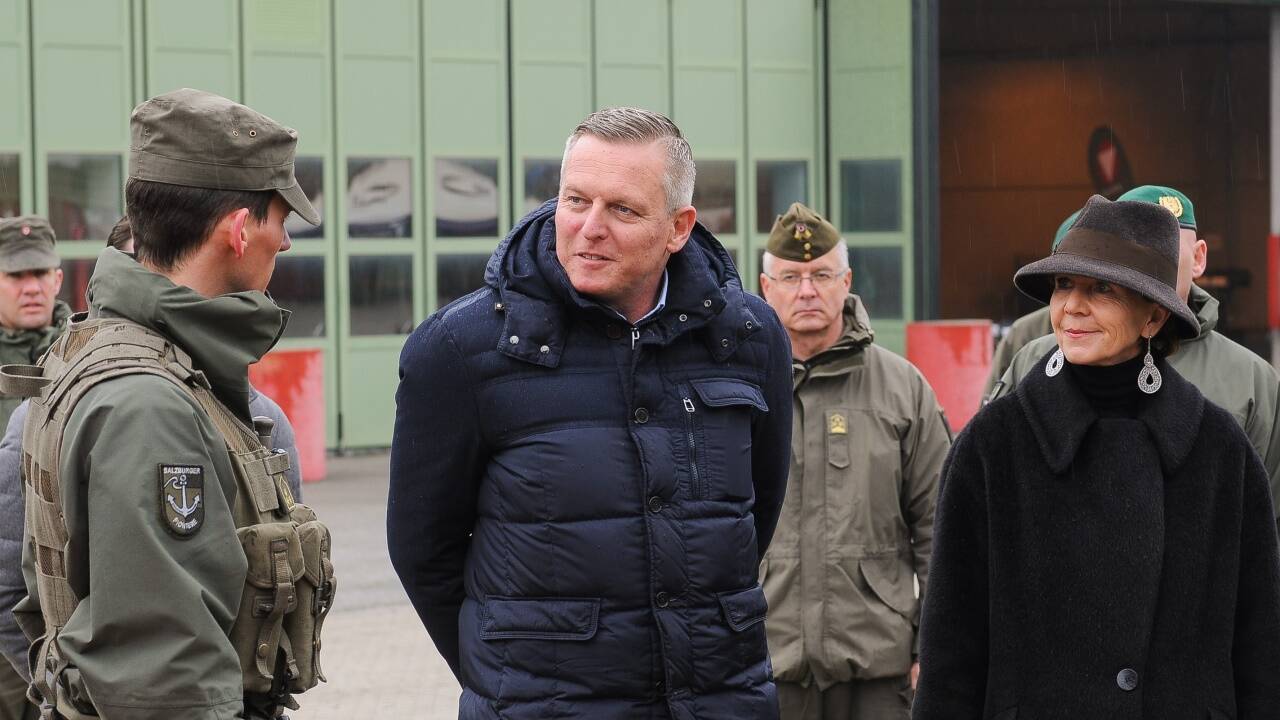 Verteidigungsminister Mario Kunasek und Landtagspräsidentin Brigitta Pallauf zu Besuch in der Schwarzenberg-Kaserne. 