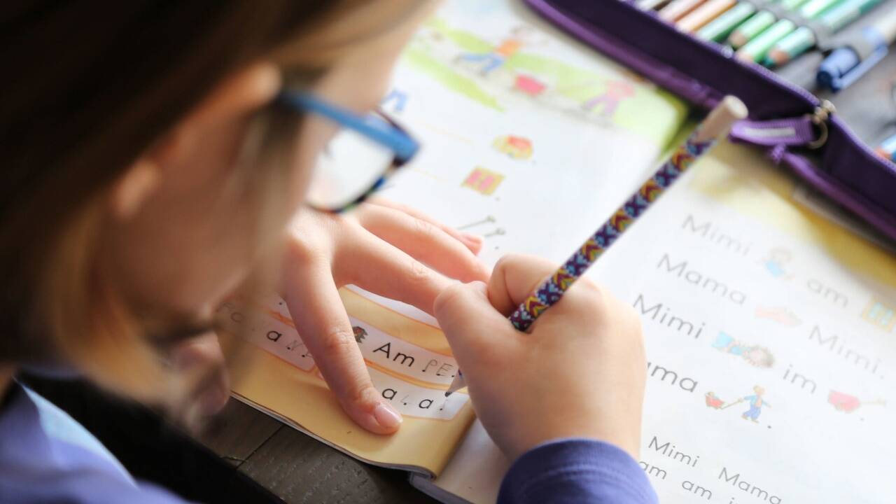 Den Verein „Viele Lernhilfe“ gibt es an 26 Schulen. Von 196 Wochenstunden bleiben 77 übrig.  