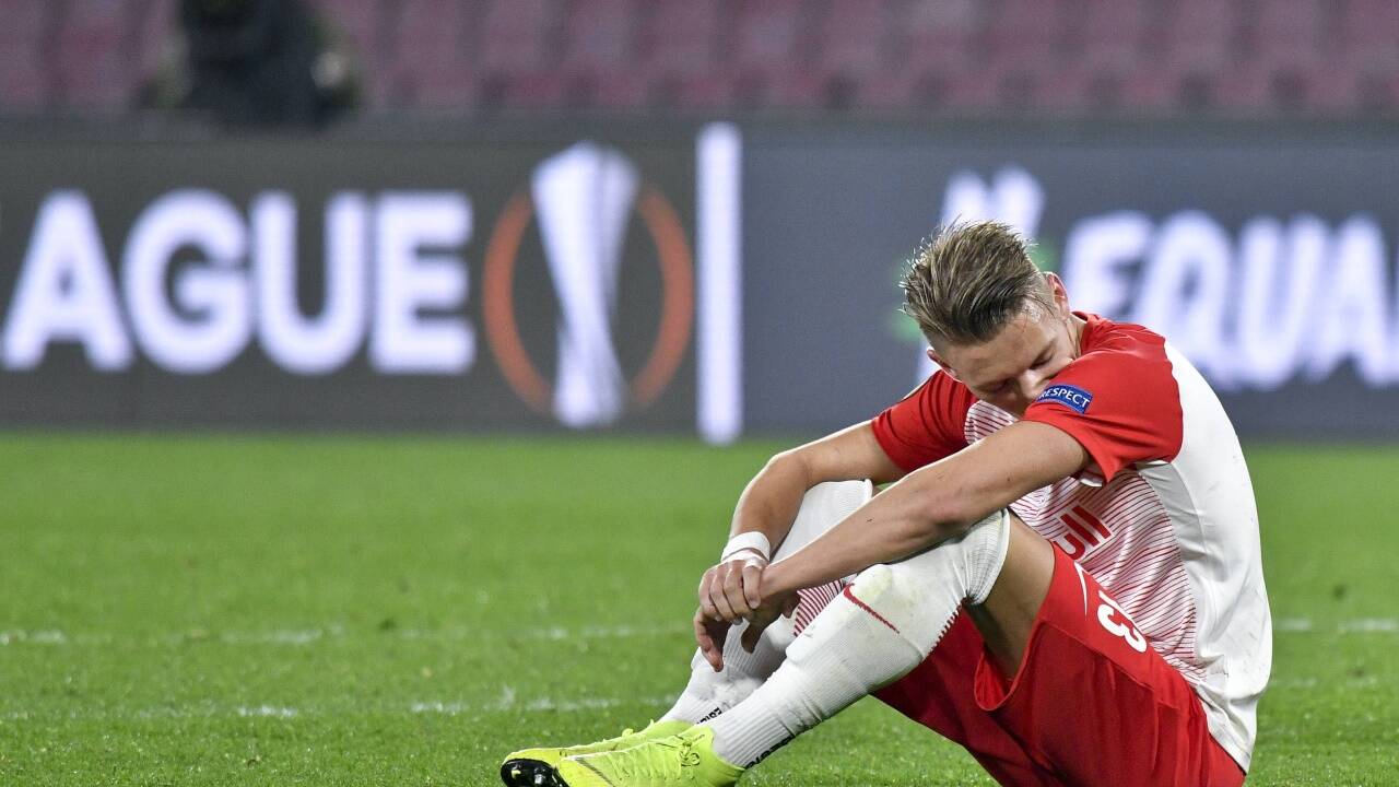 Am Boden: Hannes Wolf.  Am Boden: Hannes Wolf.