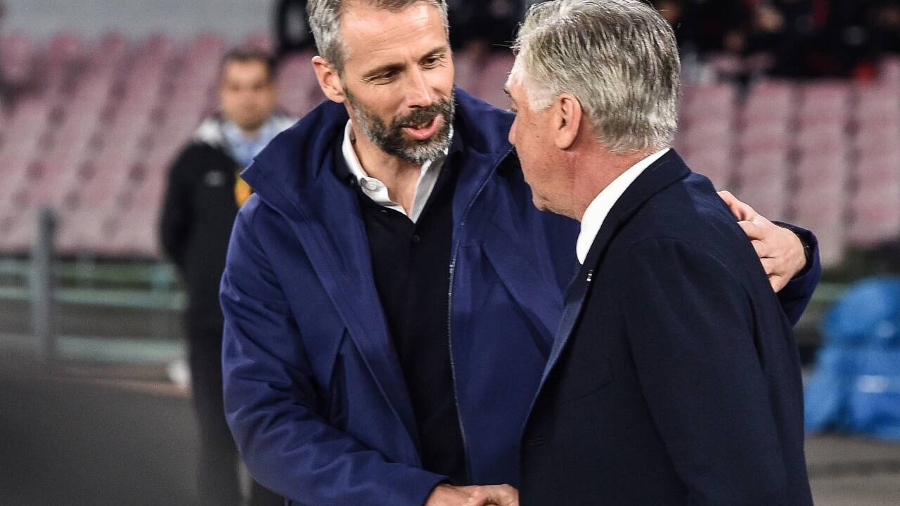 Marco Rose gratulierte dem „Mister“: Napolis Starcoach Carlo Ancelotti behielt im Duell zweier Trainer-Generationen die Oberhand.  