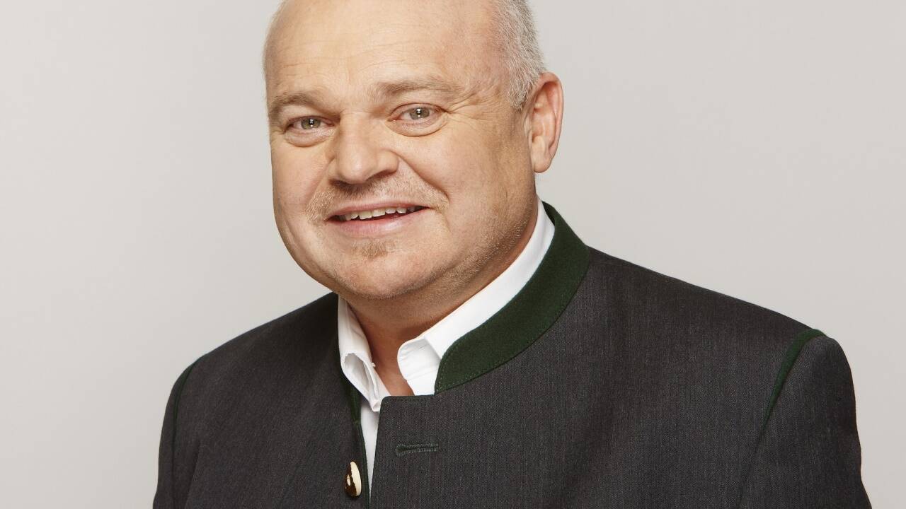 Klaus Portenkirchner (SPÖ) wird in Dienten am Hochkönig erneut Bürgermeister – mit 77,3 Prozent der Stimmen (− 6,5 Prozent).  