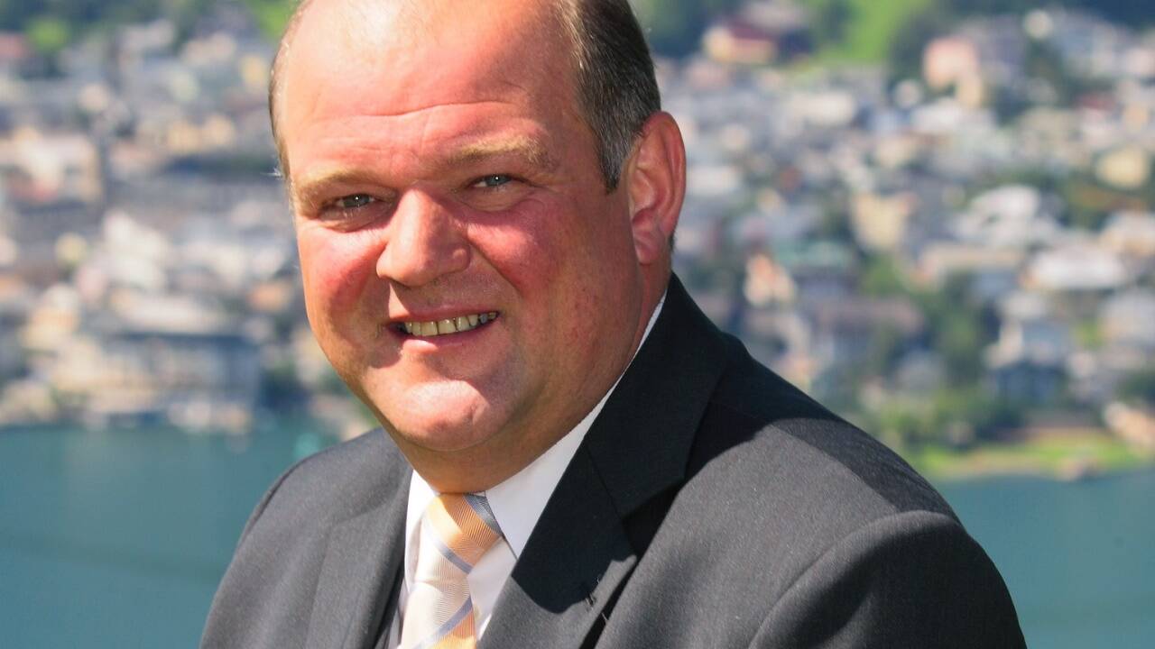 Johann Warter (ÖVP) wurde mit 73,8 Prozent (+ 4,9 Prozent) erneut zum Bürgermeister von Piesendorf gewählt. 