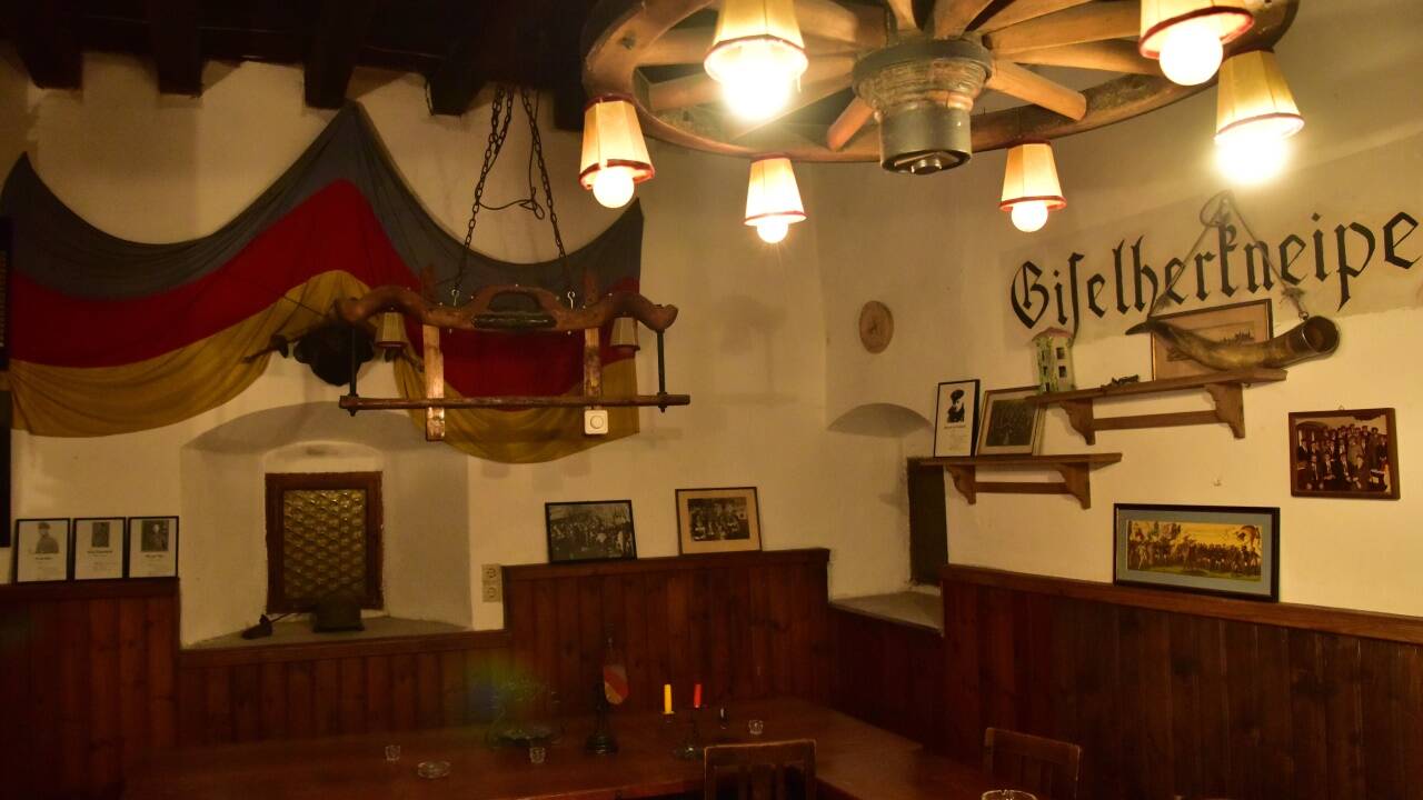 Im Versammlungsraum der „Germania“ waren die Liederbücher bei einer Hausdurchsuchung beschlagnahmt worden. 