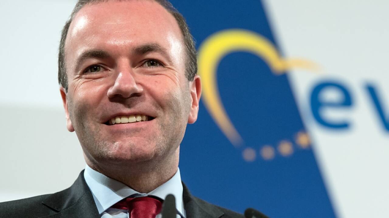 Weber will mit Orban weiterhin im Gespräch bleiben 