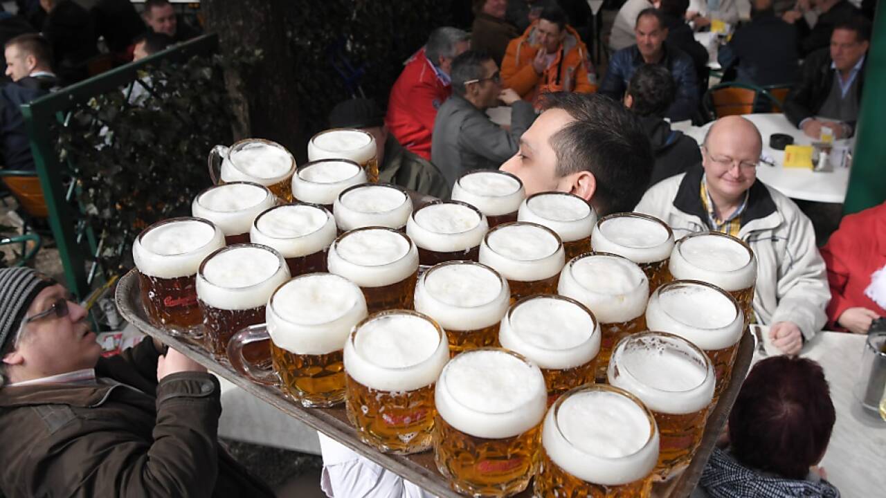 Bekannt ist das Lokal neben der Stelze auch für sein Budweiser-Bier 