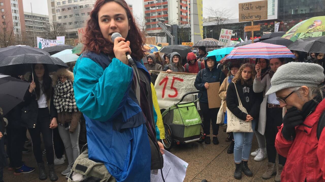 Die Demonstration startete am Hauptbahnhof. 