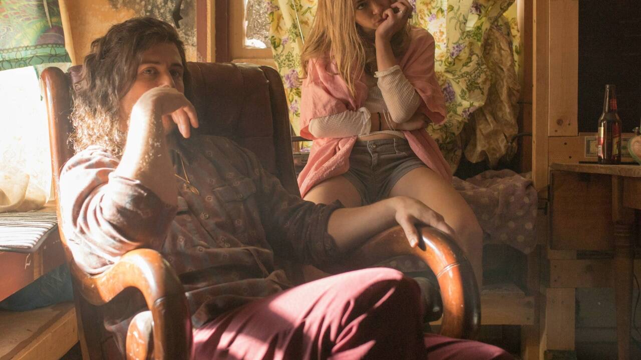 Bilder zum Film „Destroyer“. 