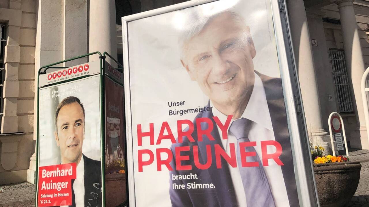 Wahlkampf bis zur letzten Minute vor dem Schloss Mirabell.  