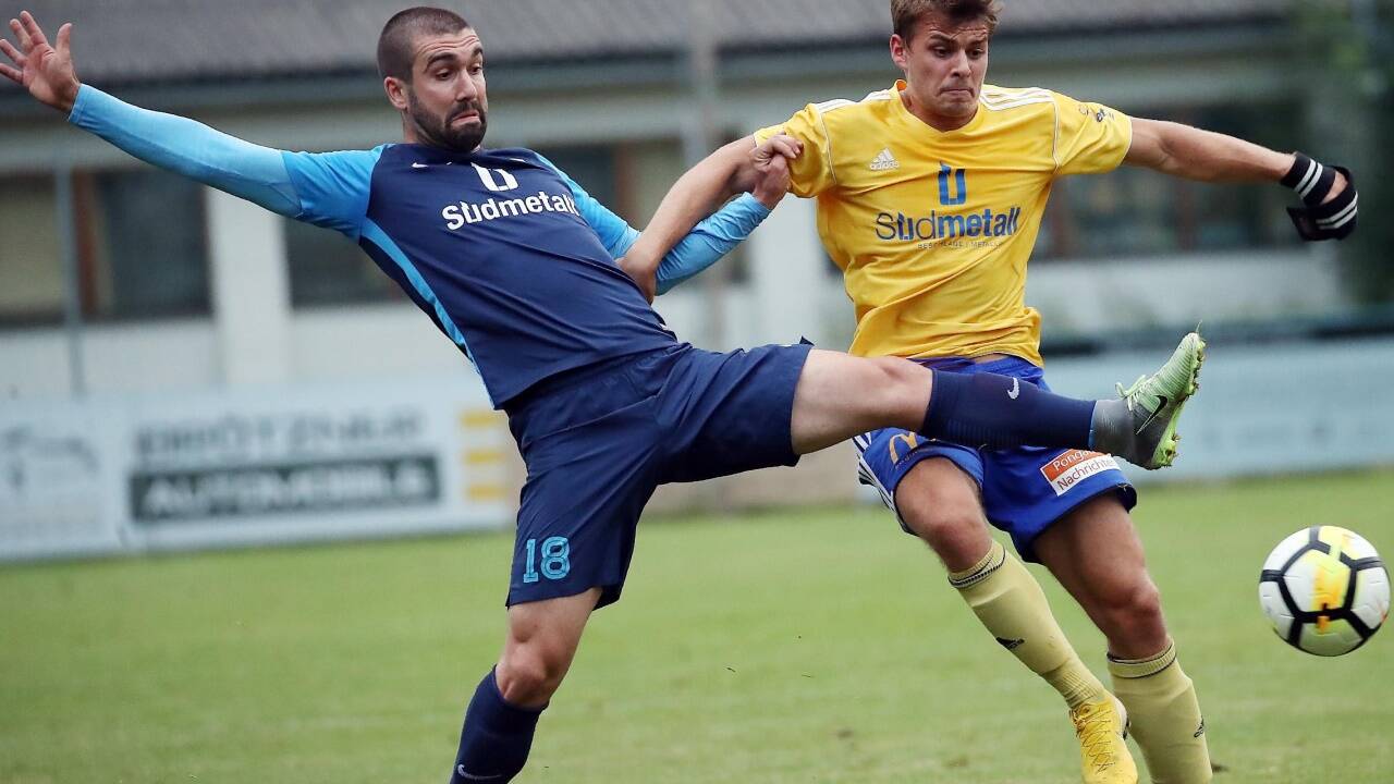 Bischofshofen (links Goran Antunovic) will sich bei St. Johann (Alexander Wieser) für die 0:3-Hinspielpleite revanchieren.  