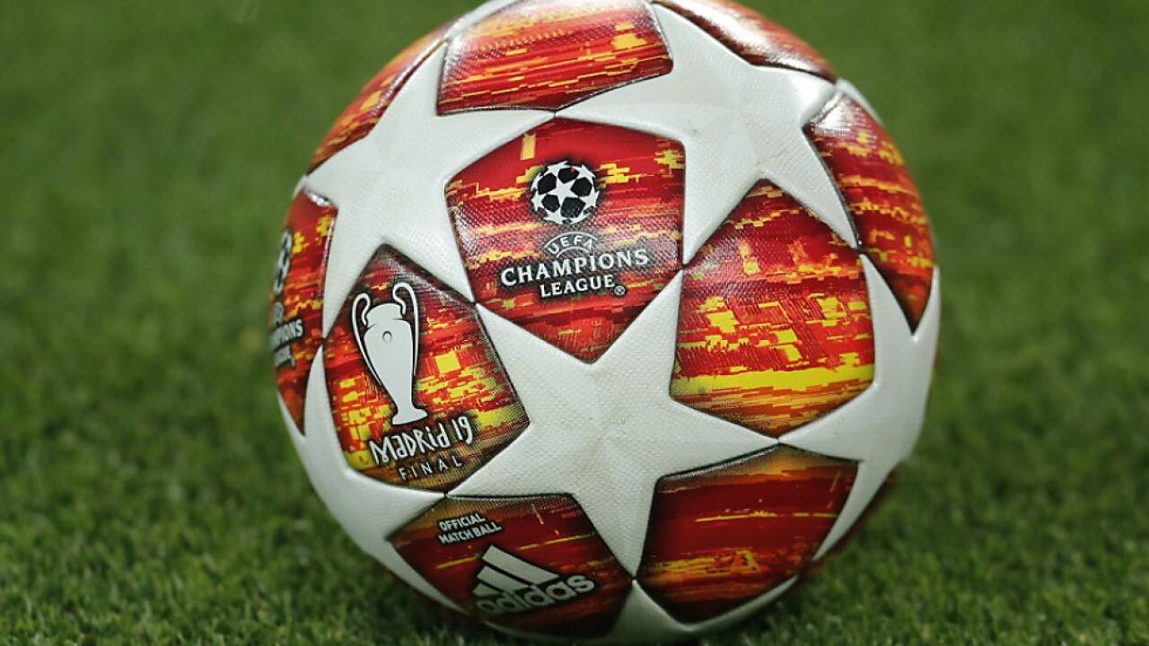 Königlicher Kampf um das runde Leder Königlicher Kampf um das runde Leder