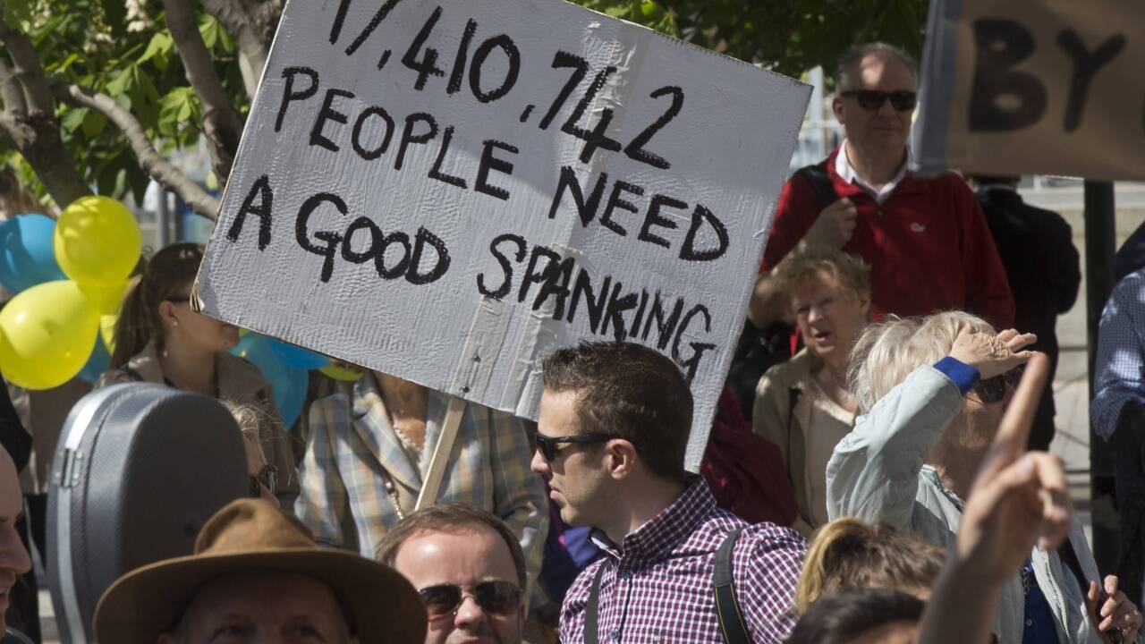 Impressionen der Massenproteste in London. 