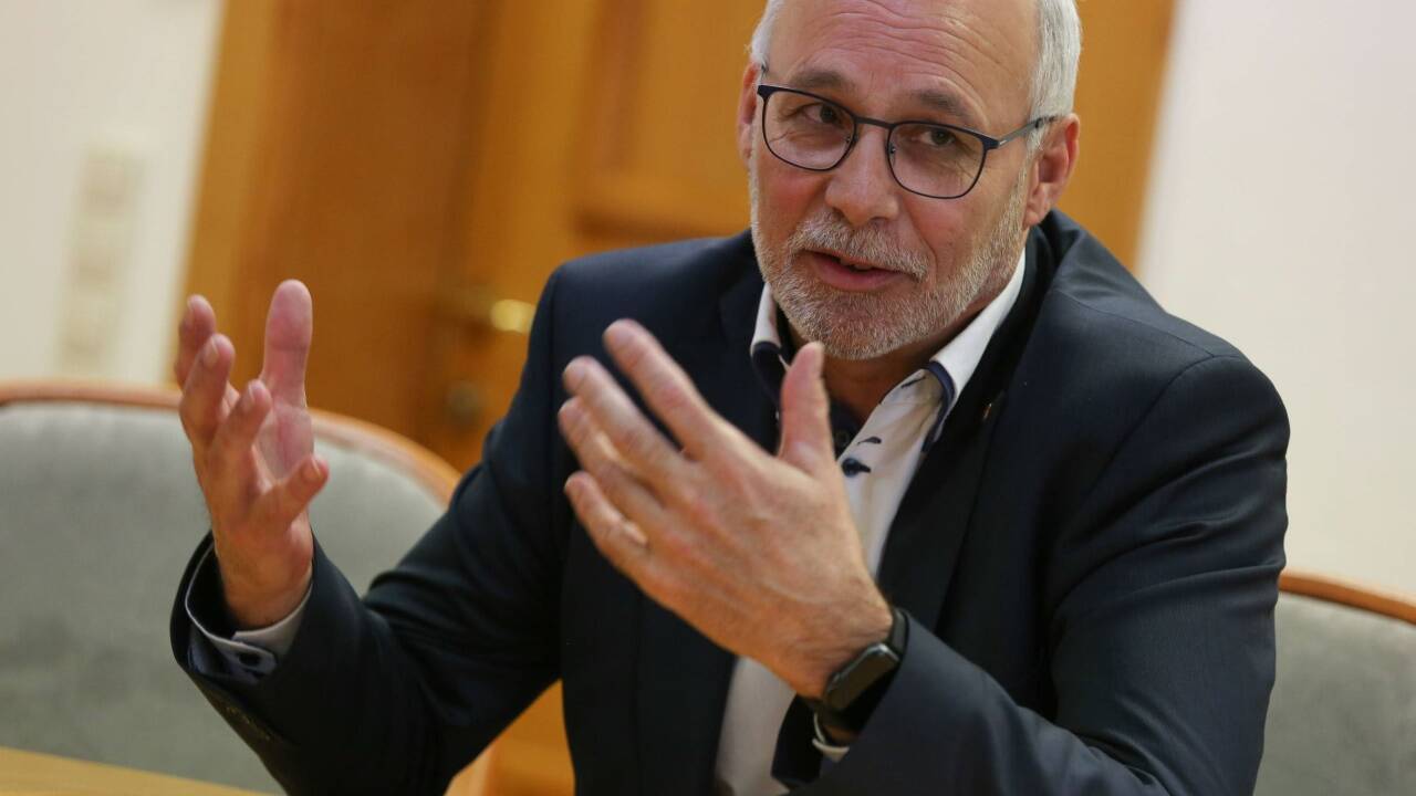 Günther Mitterer (ÖVP) setzte sich in der Stichwahl durch und wurde als Bürgermeister von St. Johann wiedergewählt.  