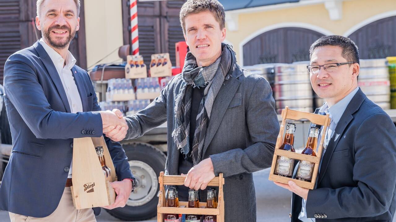 Taro Ebihara (Geschäftsführer Hoobert), Thomas Gerbl (Stiegl-Geschäftsführer) und Simon Windhager (Geschäftsführer Hoobert) wollen gemeinsam wachsen. 