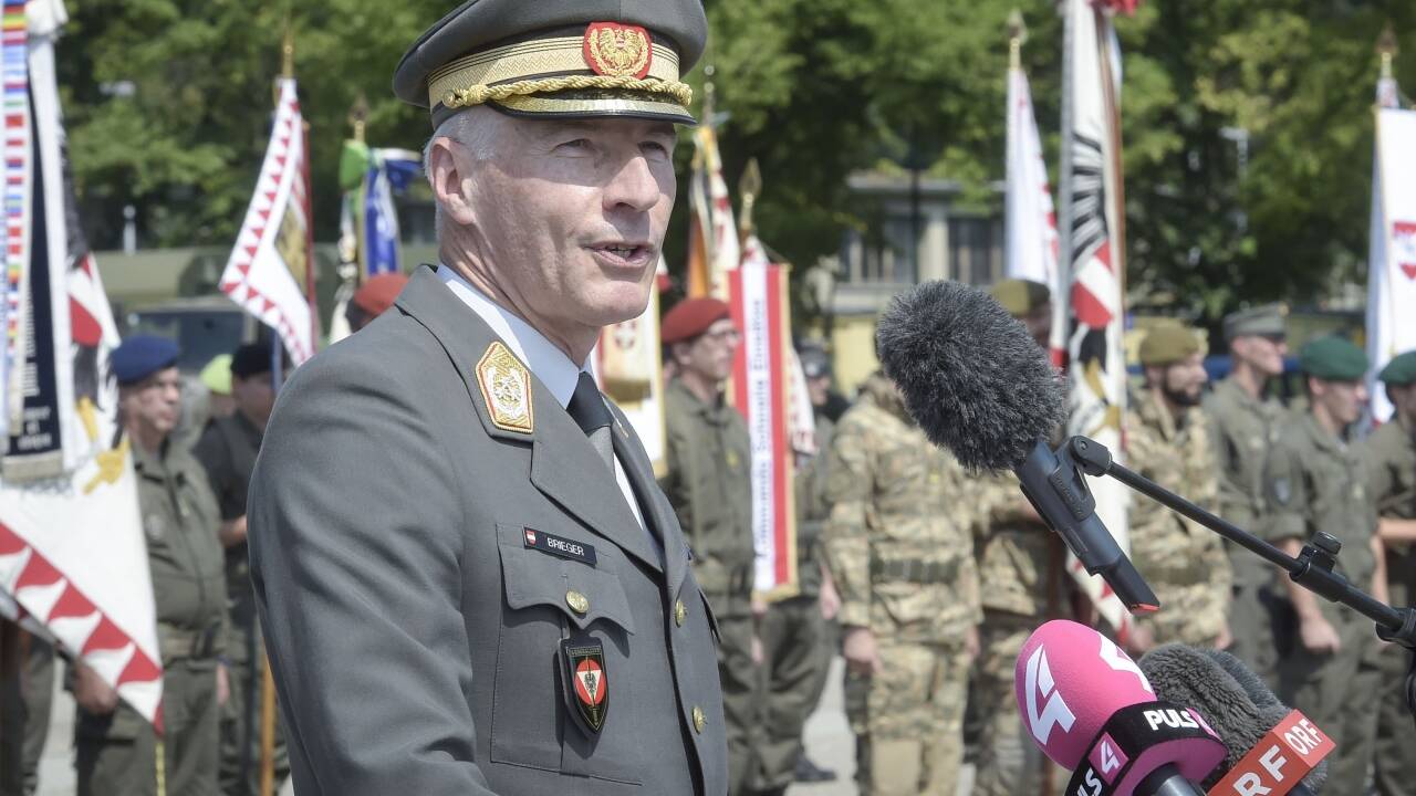 Generalstabschef Robert Brieger macht auf die desaströse Lage des Heers aufmerksam.  