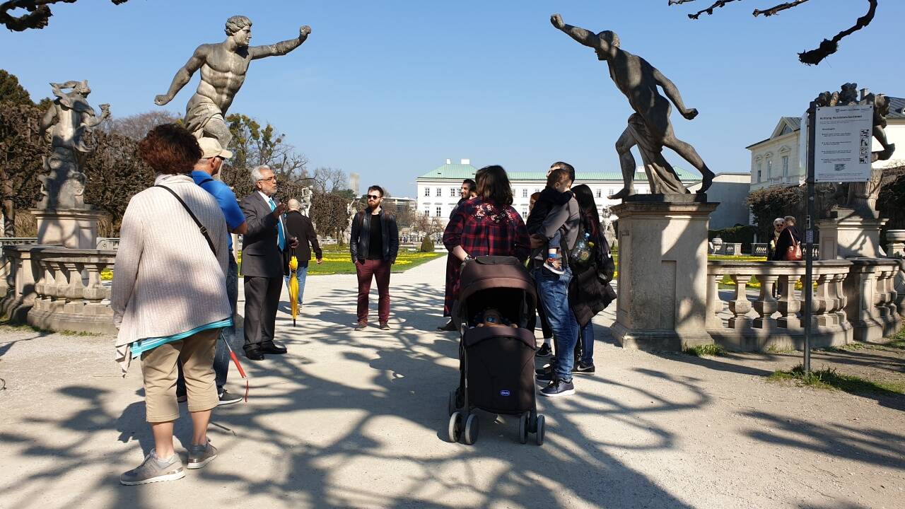 Bei der ersten Free-Walking-Tour durch Salzburg waren zehn Teilnehmer dabei. 