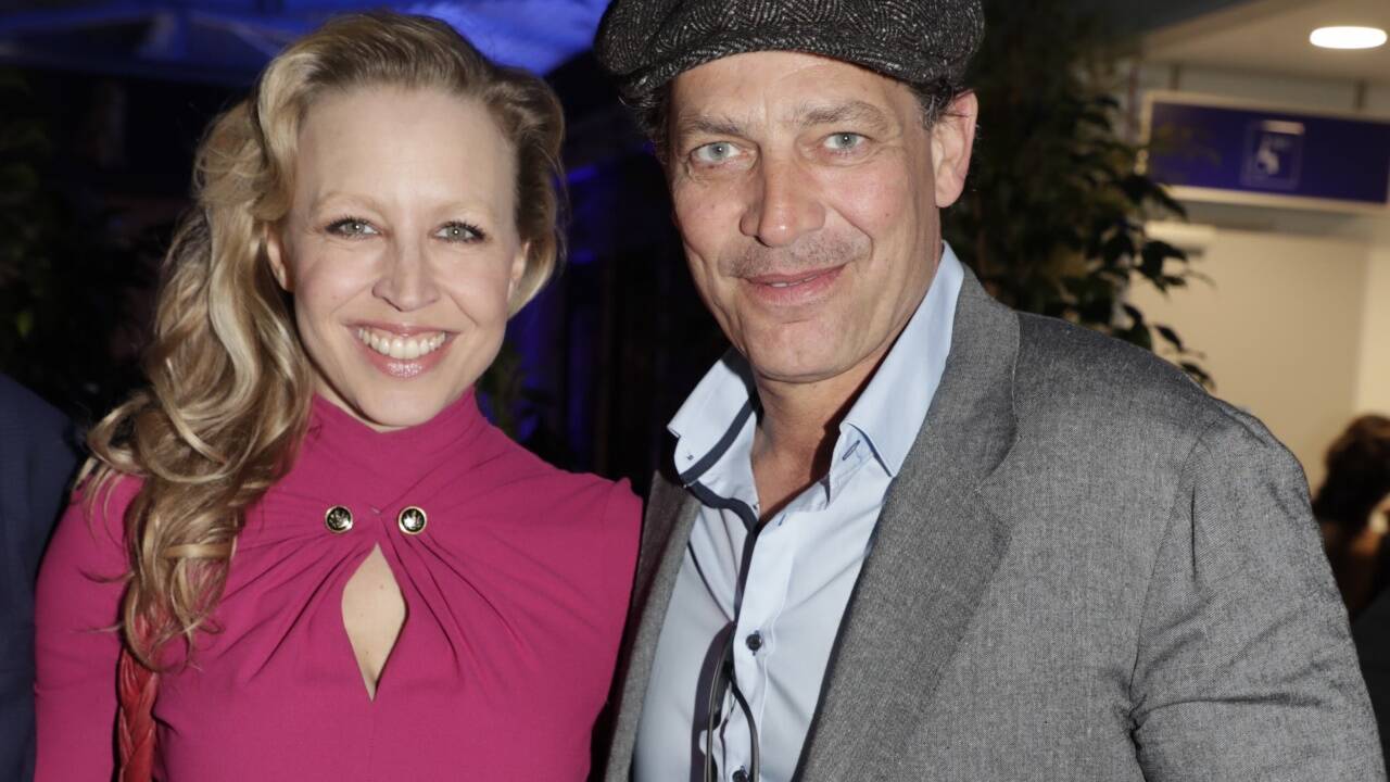 Und auch Prominenz aus der Schauspielwelt war bei der Leonidas zu Gast: Nina Proll mit Ehemann Gregor Bloéb. 
