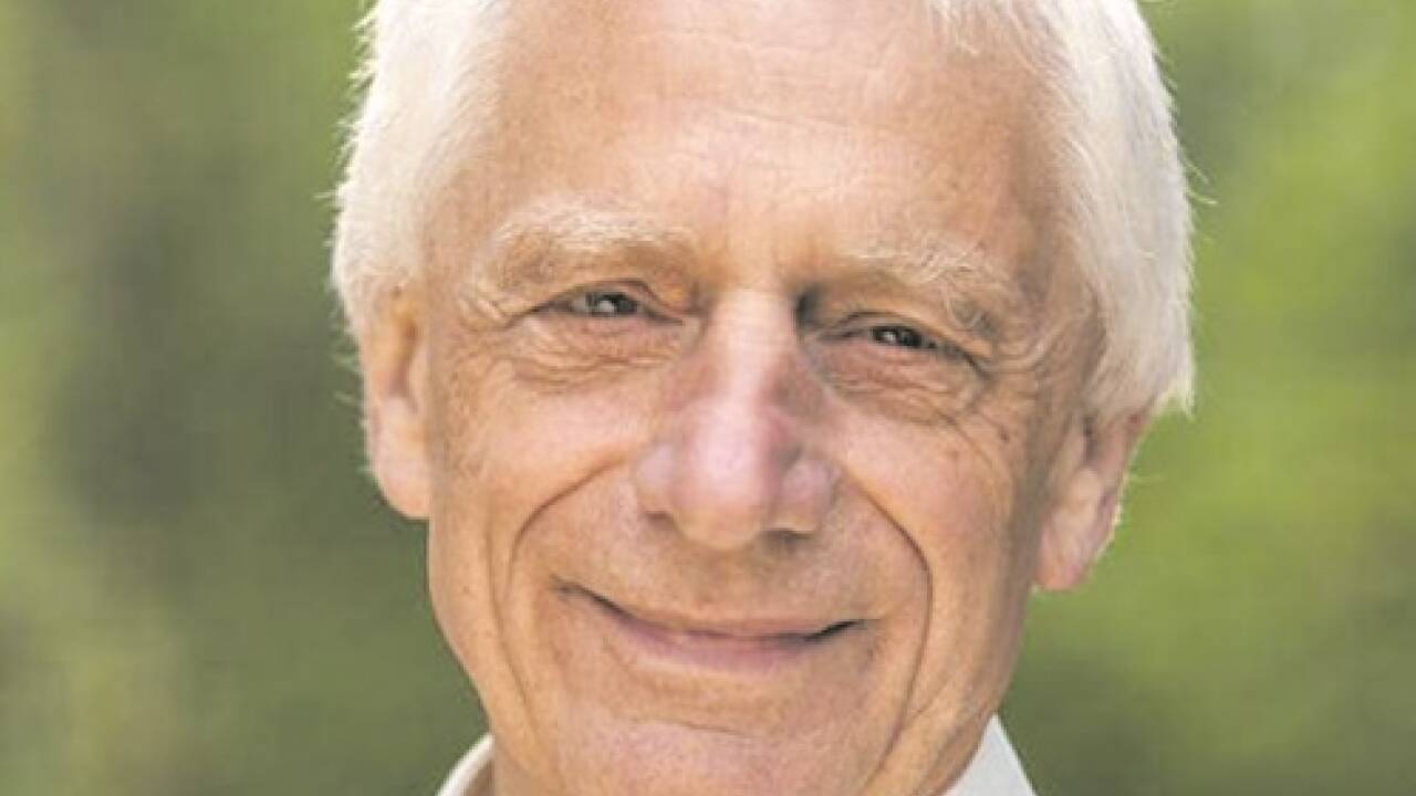 „Gelegentlich kommt uns das Gewissen wie ein Spielverderber „in die Quere“. Zum Beispiel ist es angenehm, nichts zu tun und sich auf die faule Haut zu legen. Aber dann denken wir an die Konsequenzen. Wenn ich sie nicht haben will, ist es aus mit der Ruhe. Sich nur dem Lustvollen hingeben, den Trieben, ist wichtig und befriedigend, aber auf die Dauer nicht erfüllend.“ 
