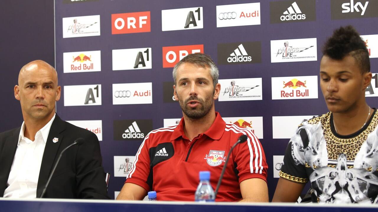Bewegte Jahre: Marco Rose als U16-Coach vor der Next Generation Trophy mit Thomas Letsch (damals sportlicher Leiter Nachwuchs) und Valentino Lazaro.  