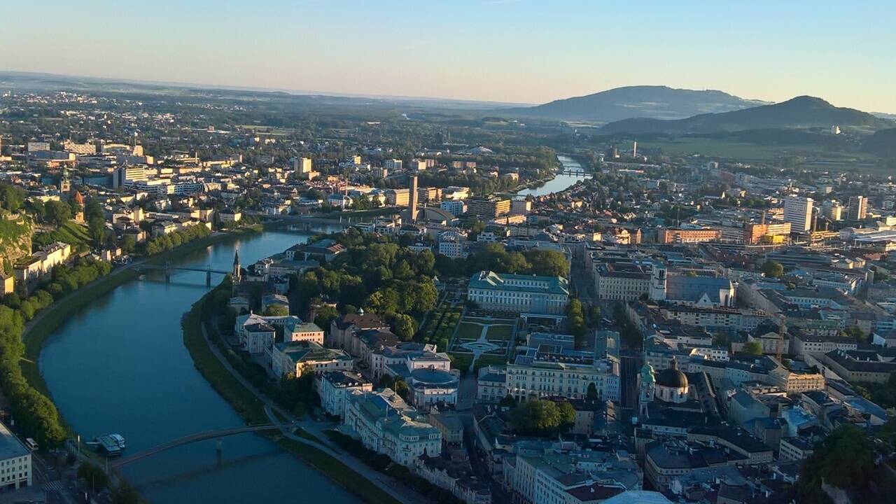 Von 11. bis 18. Mai findet das Internationale Ballonmeeting Salzburg statt. Als gewerblicher Unternehmer für Ballonfahren bietet Veranstalter und Pilot Michael Reinold das ganze Jahr über Fahrten über Salzburg an. Hier sehen Sie einige Aufnahmen.  