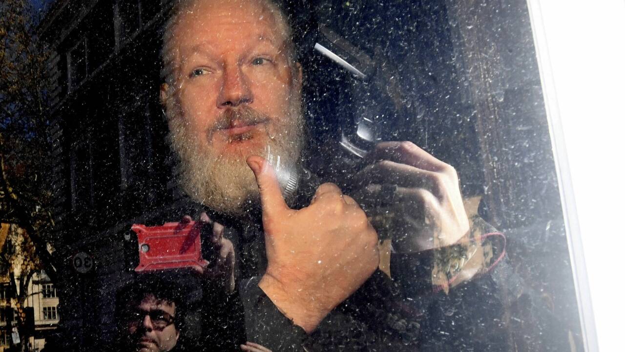 Wikileaks-Gründer Julian Assange wurde am Donnerstag von der britischen Polizei festgenommen. 