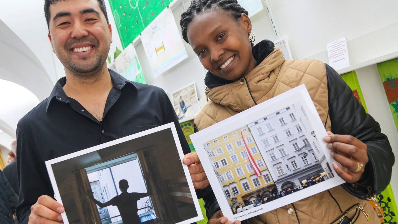 Mit ihren Fotos tragen Fazel Shafa und Christine Umuhoza zum Projekt „Was ist für mich Heimat?“ in der STROB-Galerie bei.  