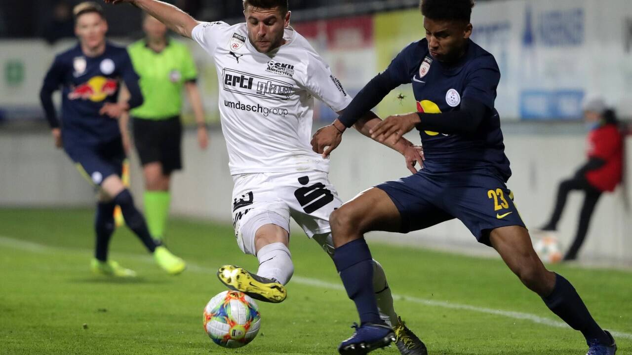 Kein Durchkommen für Lieferings Karim Adeyemi.   Kein Durchkommen für Lieferings Karim Adeyemi.