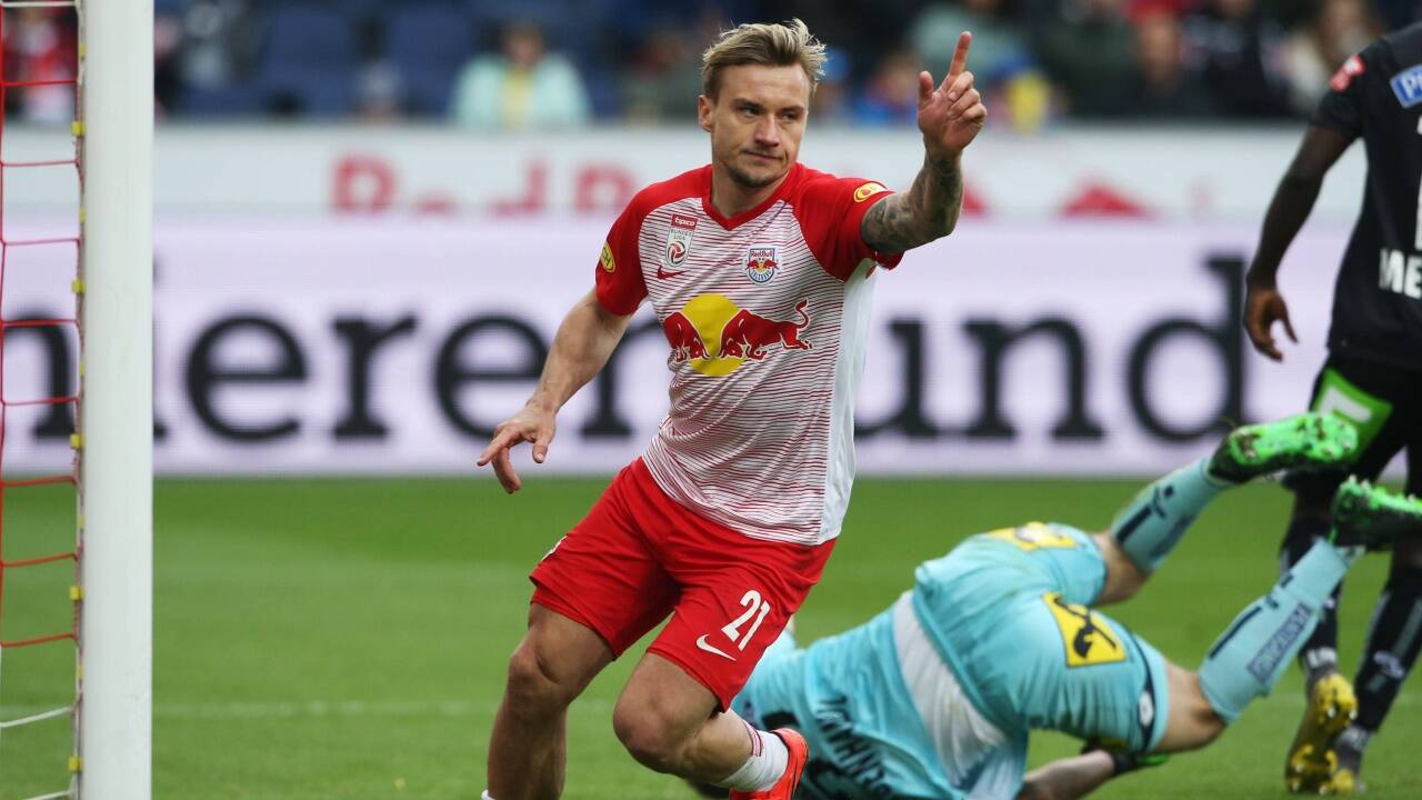 Fredrik Gulbrandsen jubelt nach dem 1:0.  
