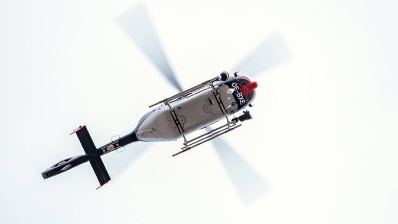 Ein Polizeihubschrauber barg die Leiche der 13-Jährigen. Ein Polizeihubschrauber barg die Leiche der 13-Jährigen.