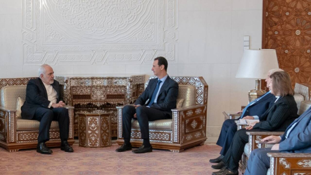 Die Delegationen der beiden Länder im Austausch  Die Delegationen der beiden Länder im Austausch