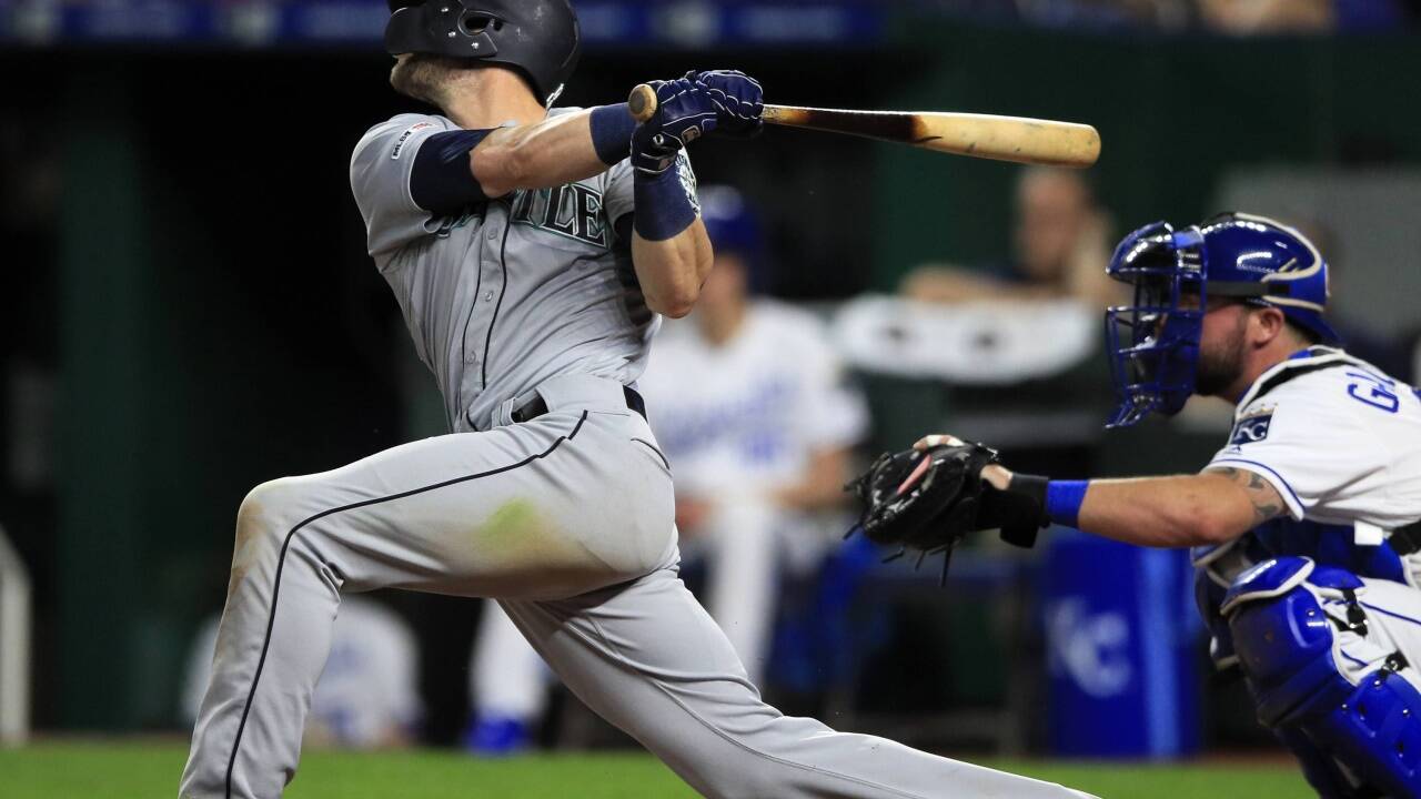 Beim Baseball ist voller Einsatz gefragt. Ziel ist, den Ball möglichst weit weg zu schlagen.  Beim Baseball ist voller Einsatz gefragt. Ziel ist, den Ball möglichst weit weg zu schlagen.