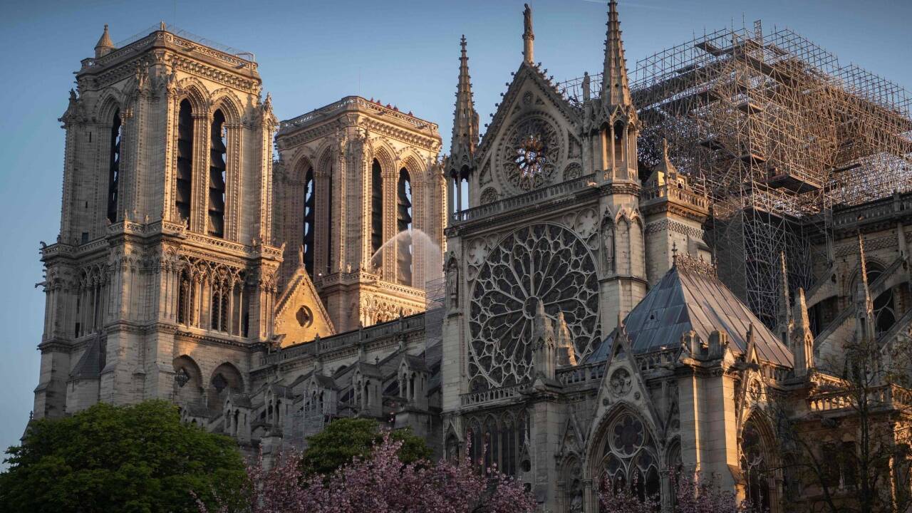 Der Wiederaufbau von Notre-Dame kostet mehr als eine Milliarde Euro. Aber auch solche Gebäude kann man versichern. Der Wiederaufbau von Notre-Dame kostet mehr als eine Milliarde Euro. Aber auch solche Gebäude kann man versichern.